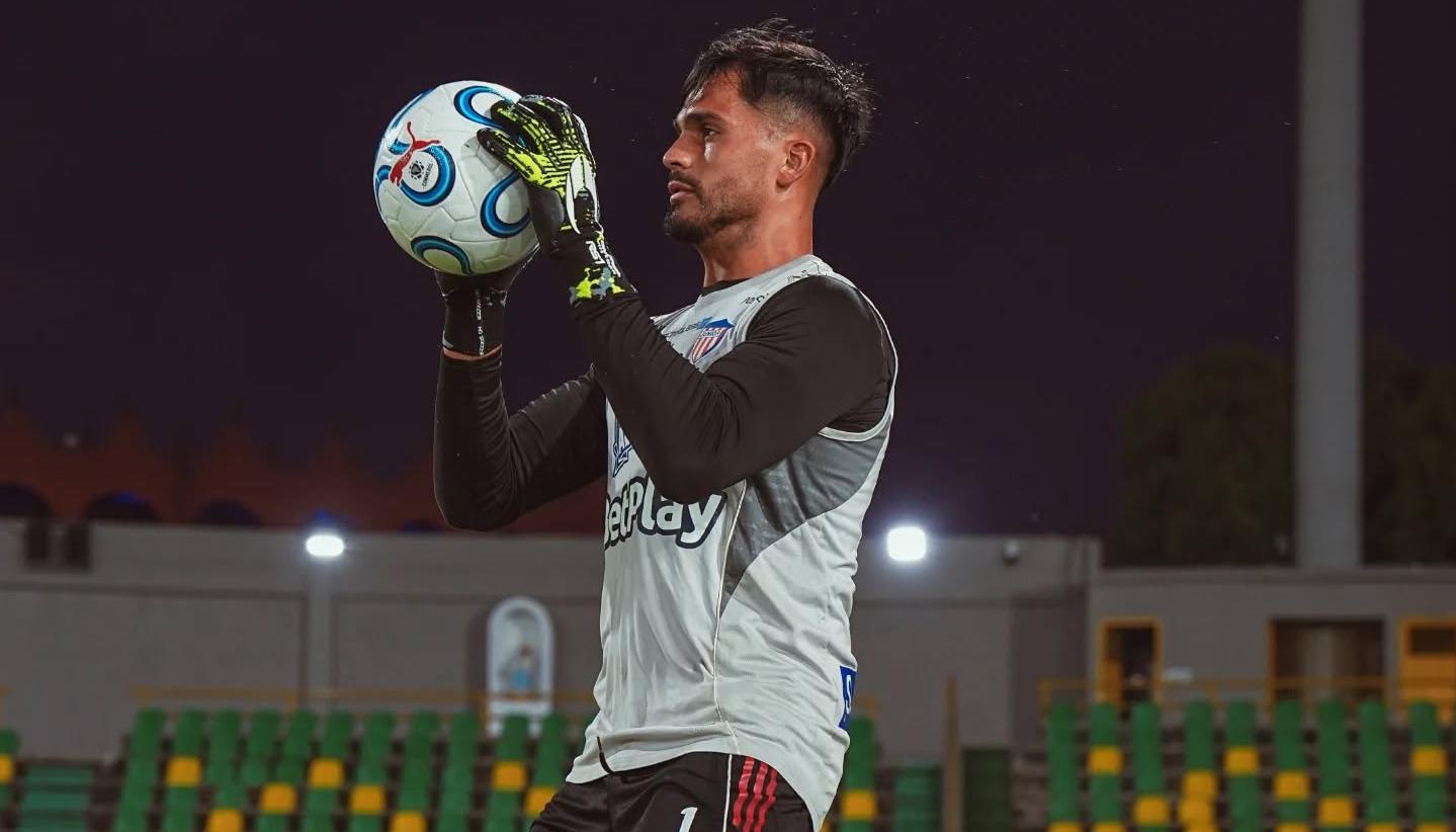 El uruguayo Mauro Silveira, portero titular del Junior. 