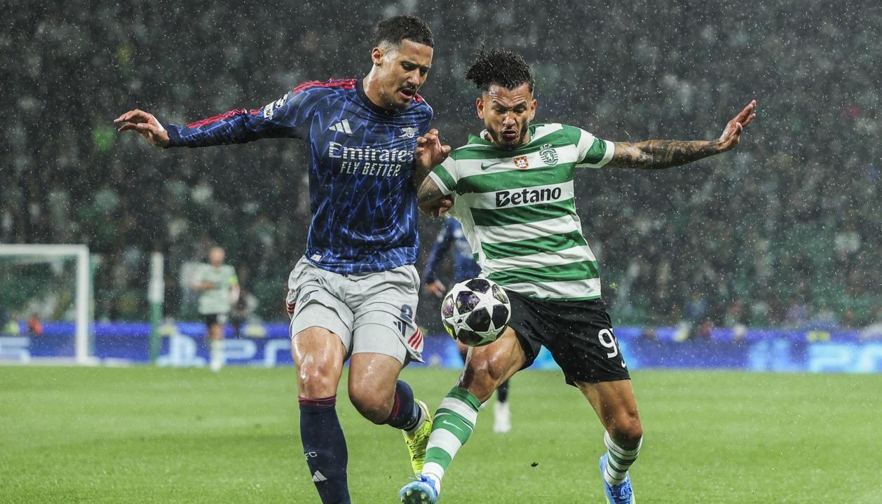 El colombiano Luis Suárez durante el partido de ida contra Arsenal.