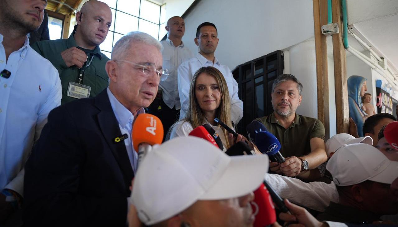 Álvaro Uribe y Paloma Valencia.