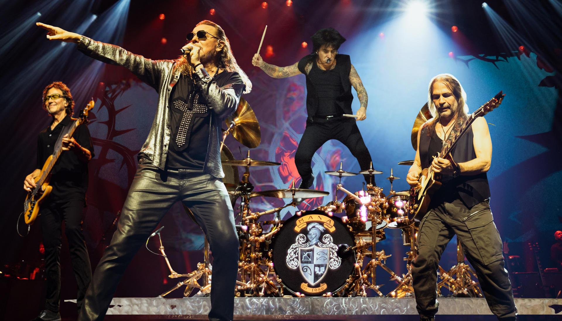 Vocalista del grupo Maná, Fher Olvera. 