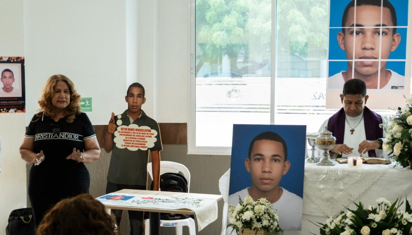 Acto de dignificación del nombre de Víctor Manuel Mendoza Ospino, en Jardines de Paz