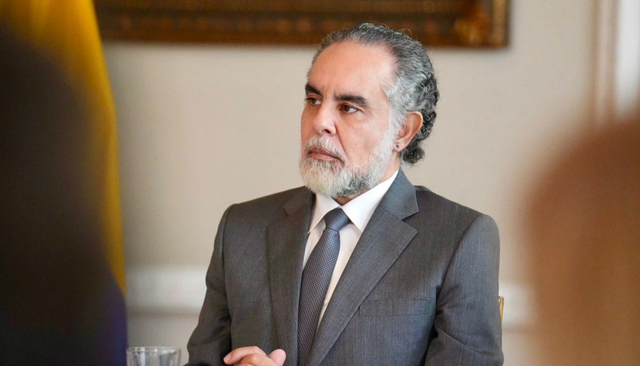 Armando Benedetti, ministro del Interior.