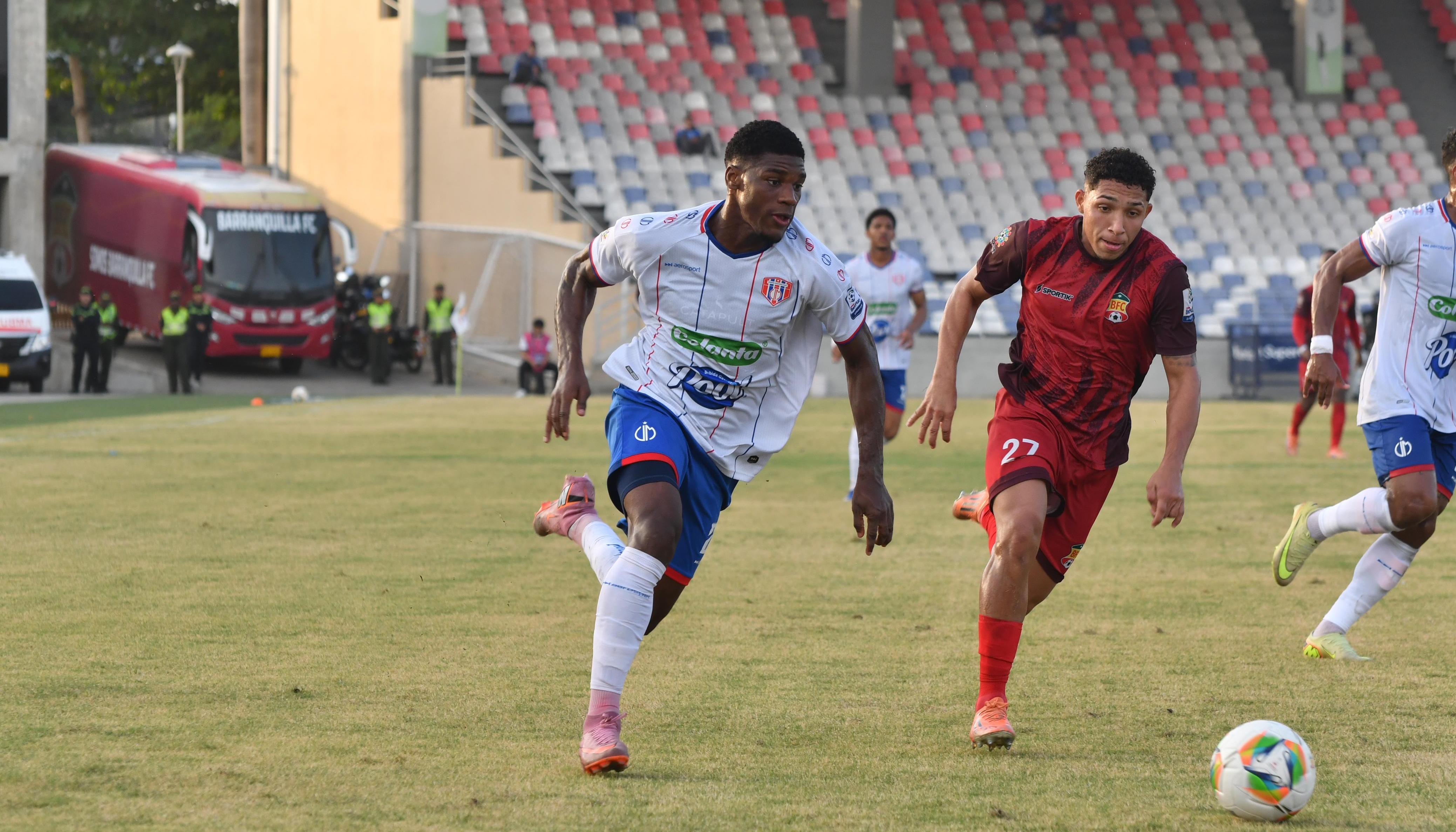 El duelo se disputó en el Romelio Martínez.
