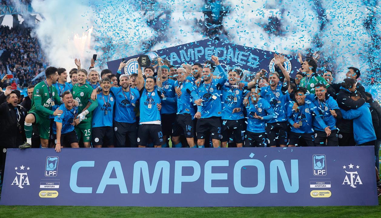 La celebración de los jugadores de Belgrano.