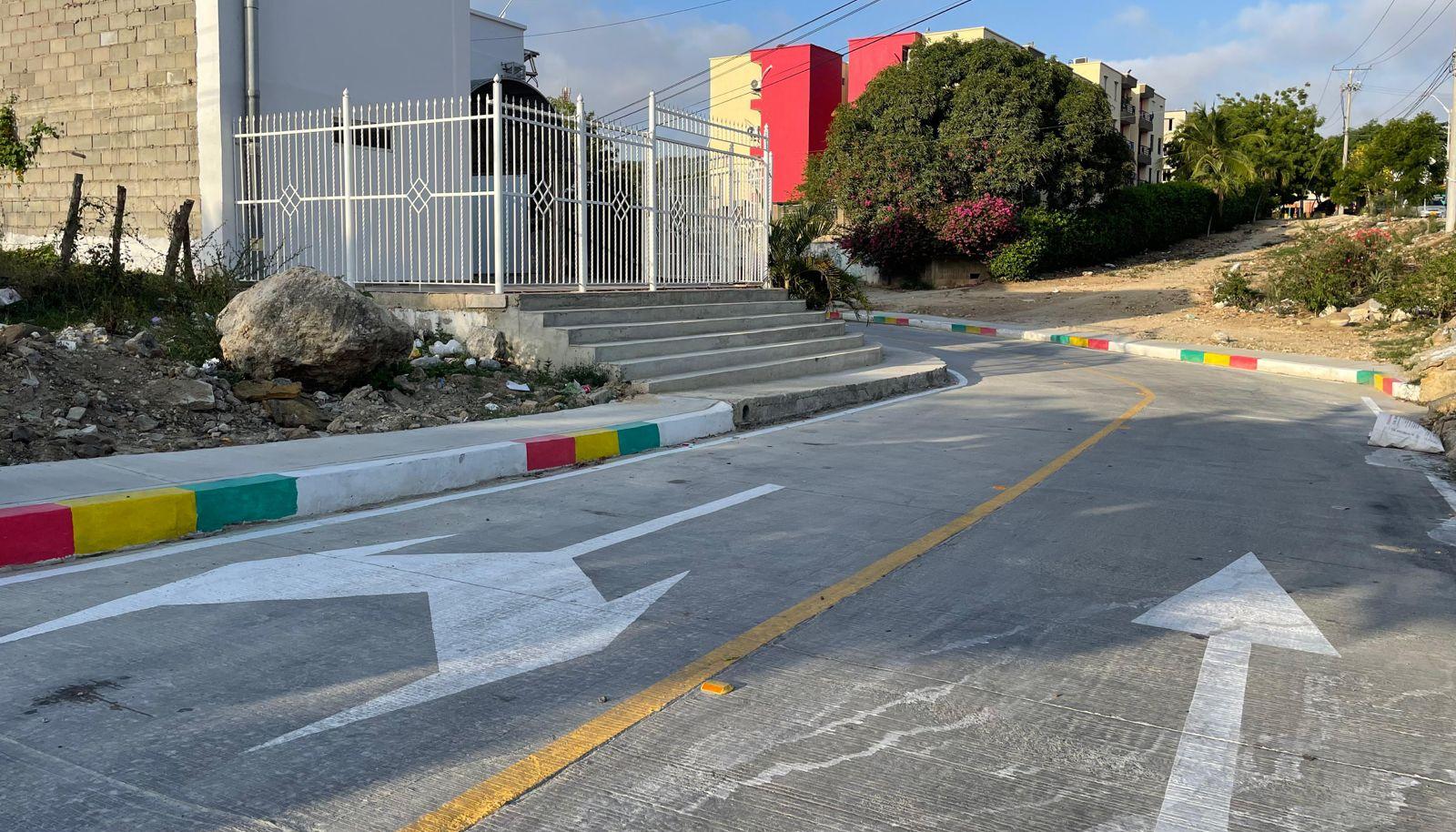 Alcaldía de Barranquilla entrega obras viales en el barrio Campo alegre.
