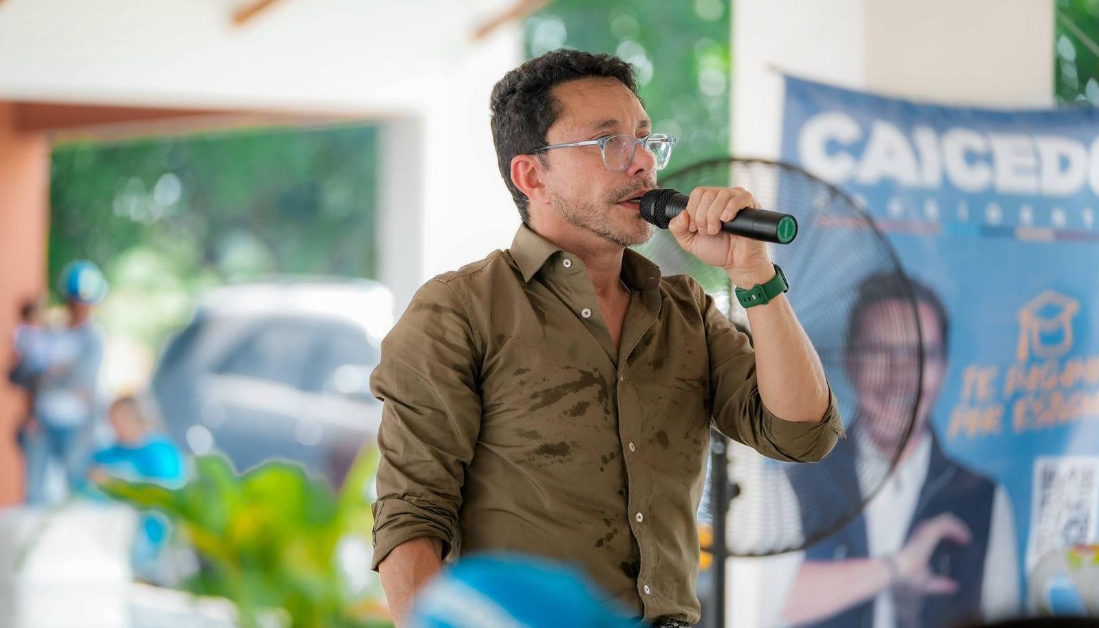 Carlos Caicedo.