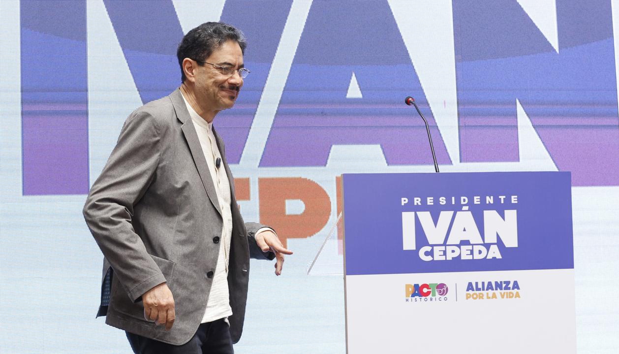 El candidato presidencial Iván Cepeda.