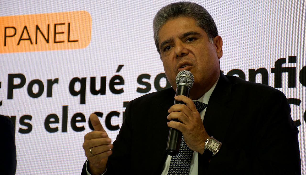 El Contralor General, Carlos Hernán Rodríguez.