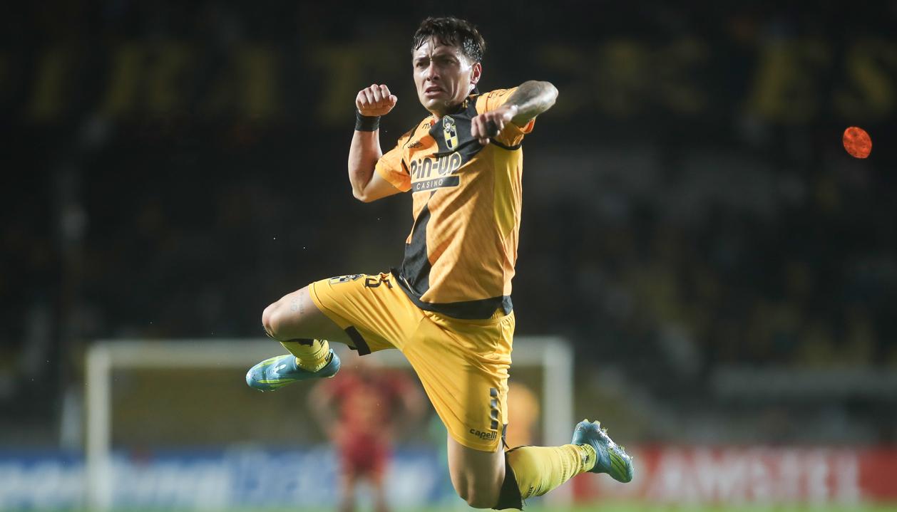 Cristián Zavala celebra uno de los goles de Coquimbo.