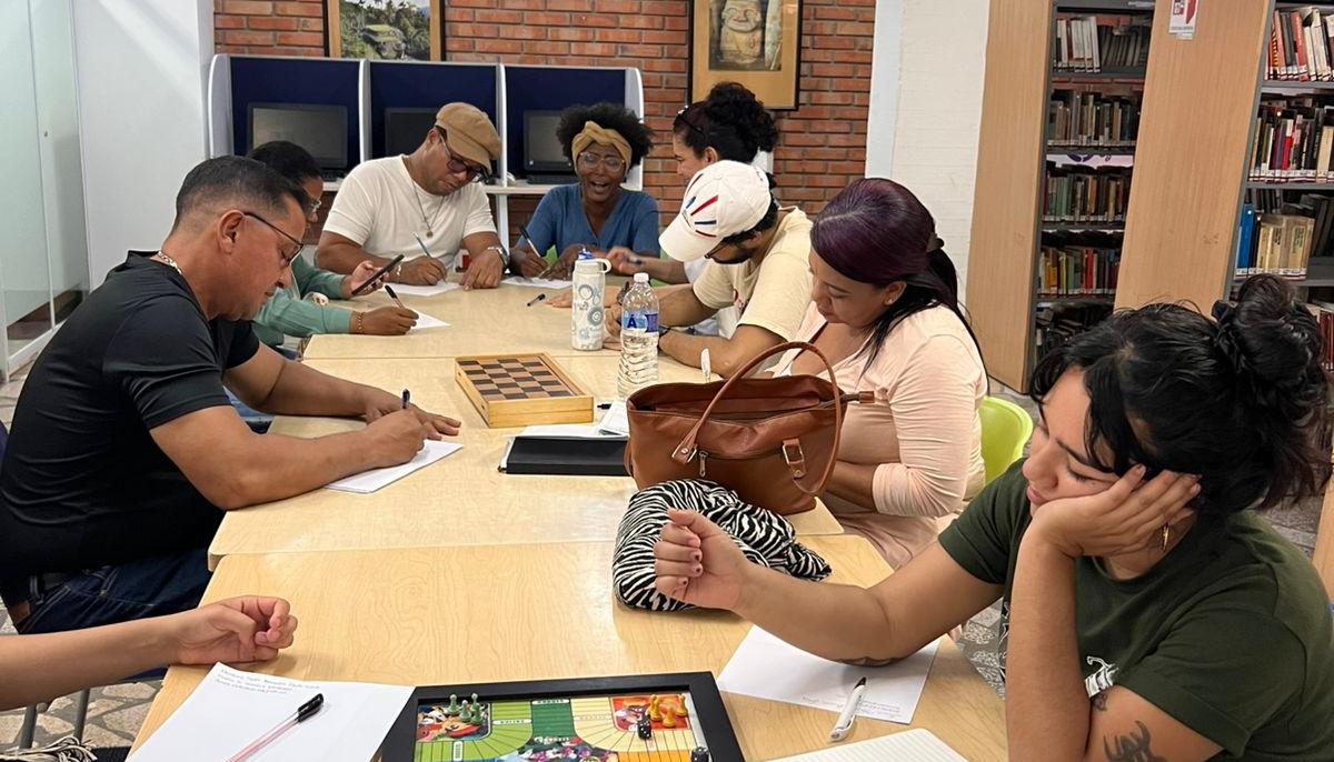Jornada de la Consejería Comisionada para la Paz y Mincultura con docentes y actores culturales.