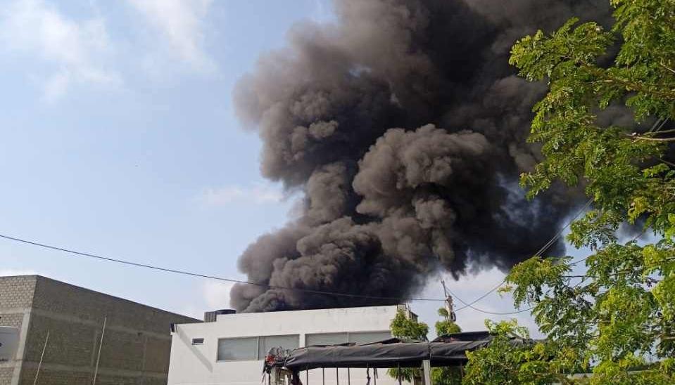 Incendio en bodega de Malambo.