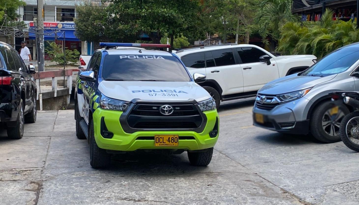 La Policía acordonó el área donde se registró el crimen. 