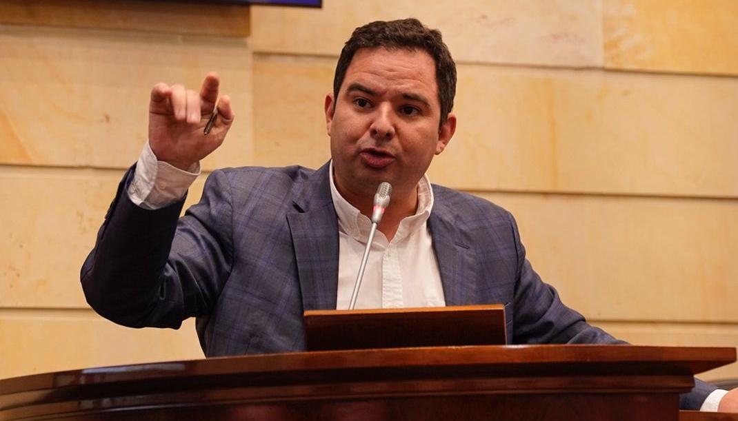 El senador Carlos Meisel.