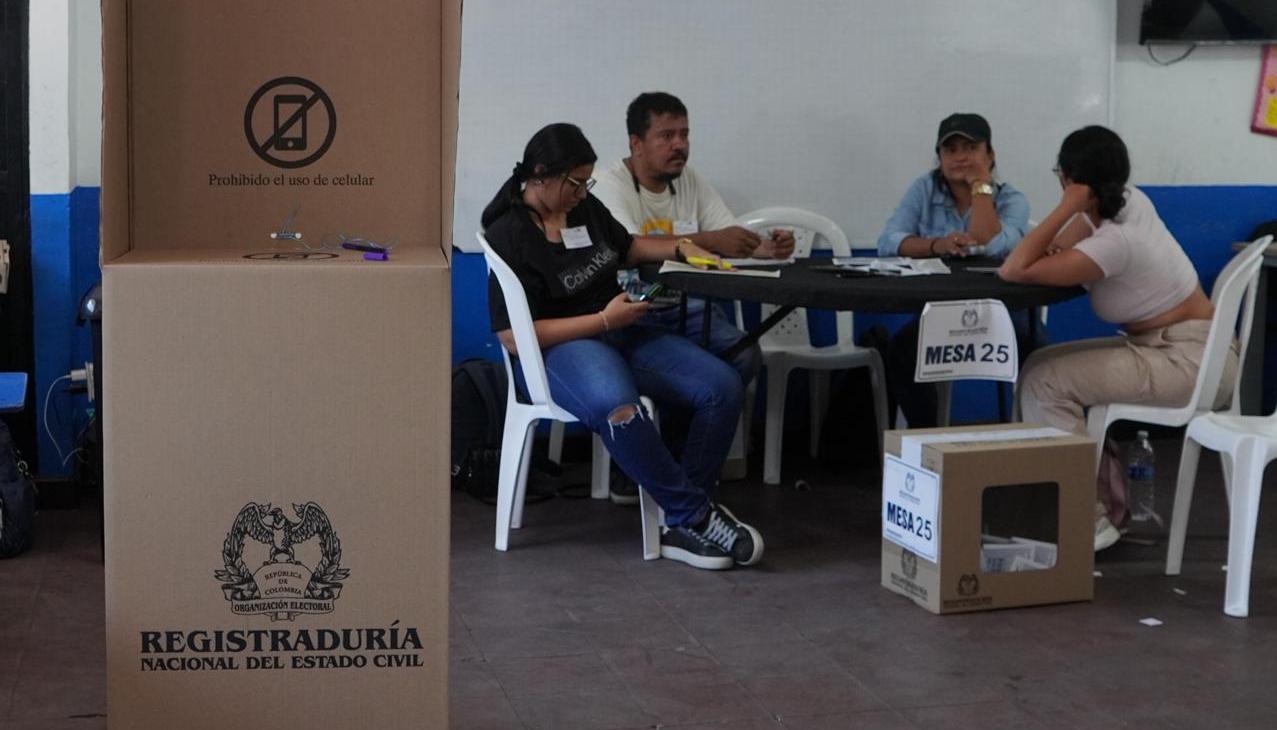 Mesa de votación.