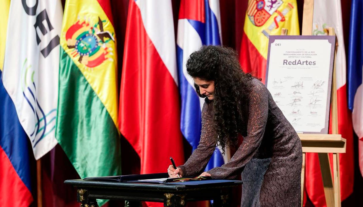 La ministra de las Culturas, las Artes y los Saberes, Yannai Kadamani Fonrodona.