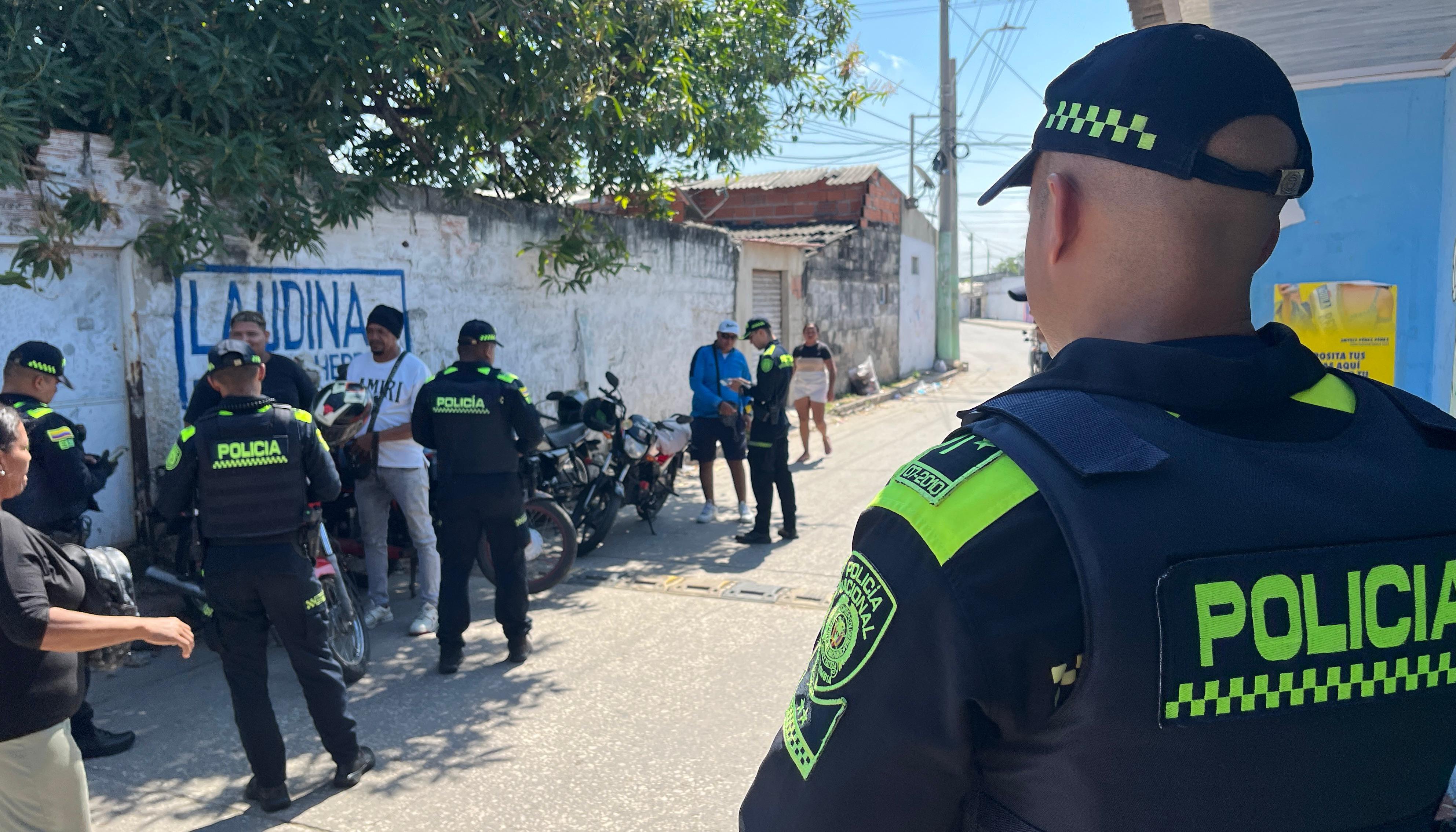 Requisas y control de la Policía en estos dos barrios. 