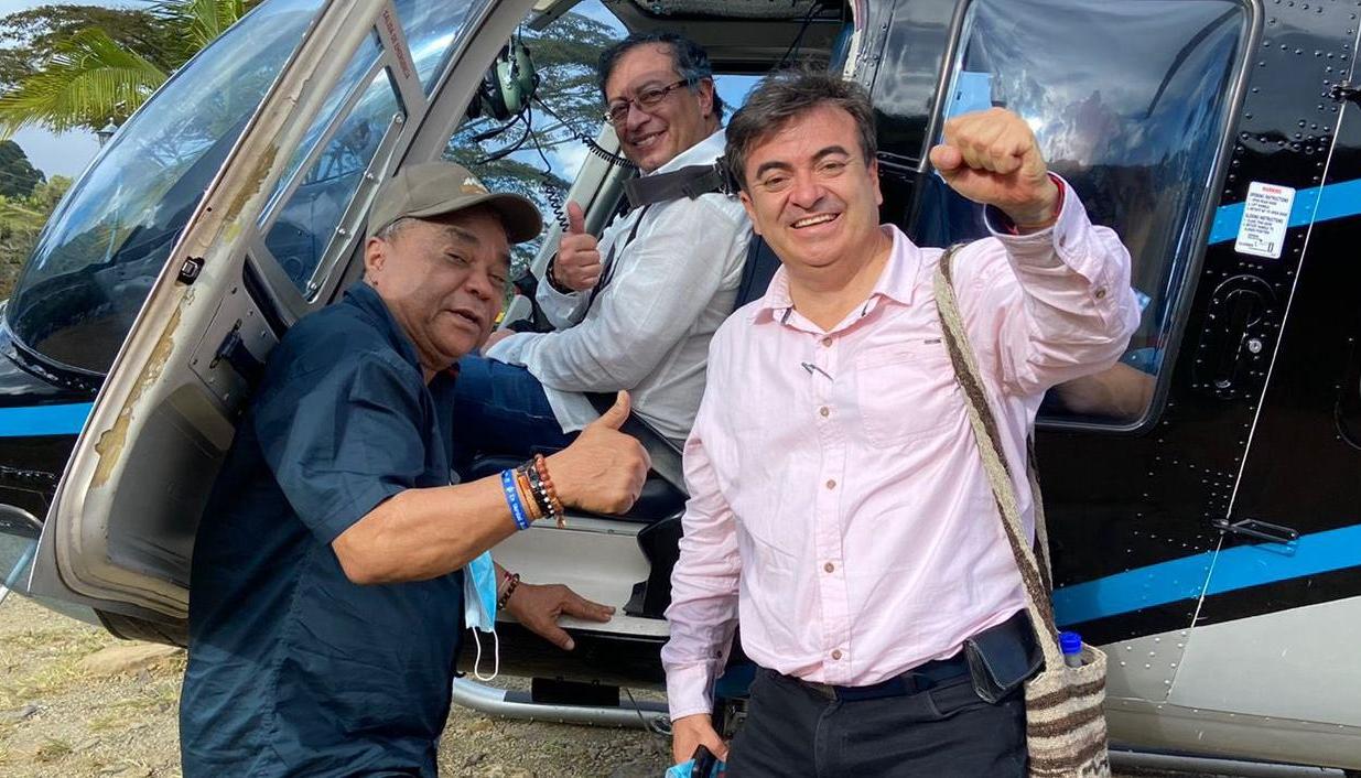 Petro y Olmedo López.