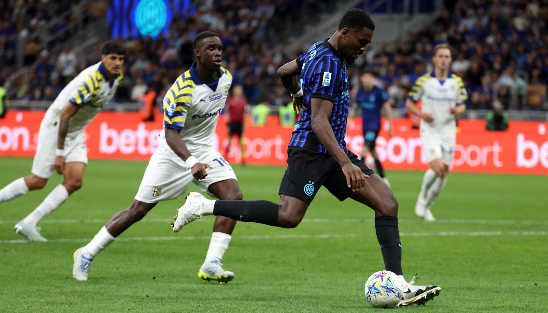 Thuram fue el autor del primer gol del Inter ante el Parma.