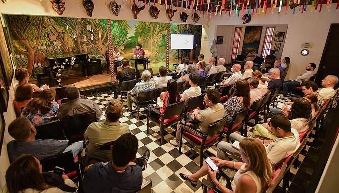 Encuentro en homenaje a Álvaro Cepeda Samudio en La Cueva.