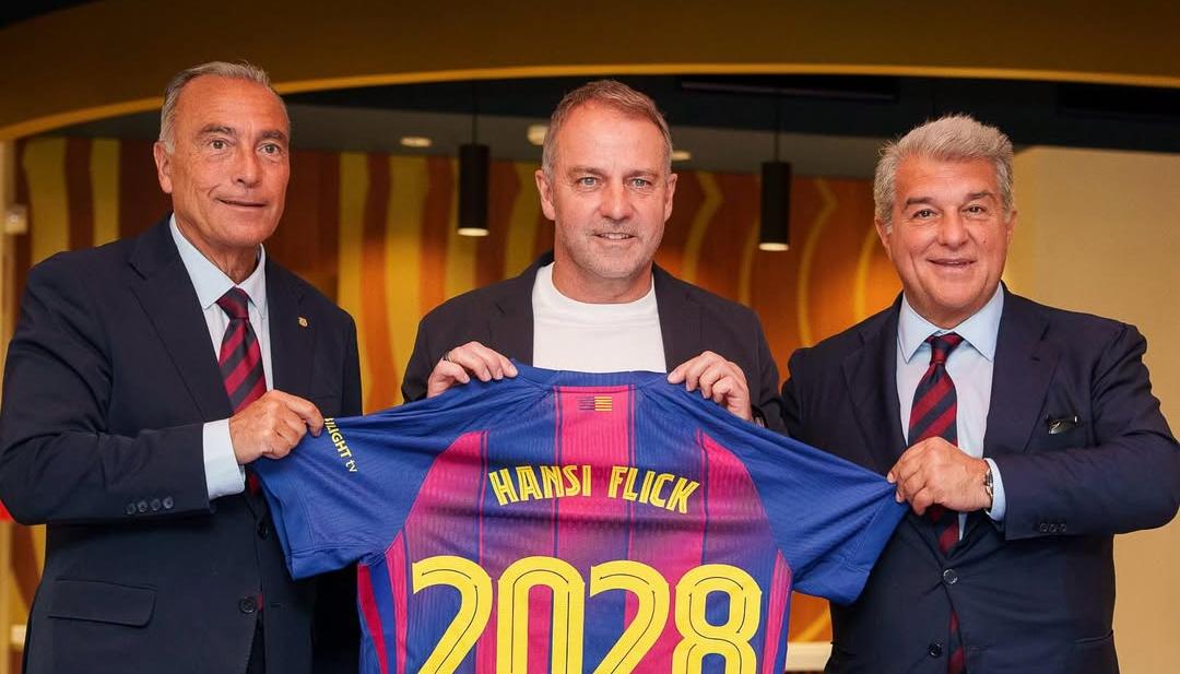Flick renueva con el Barcelona hasta 2028, con otro año opcional