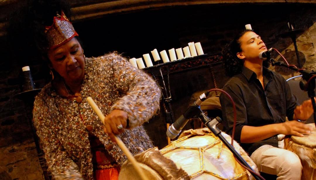 La maestra Totó 'La momposina' junto al folclorista Tato Marenco