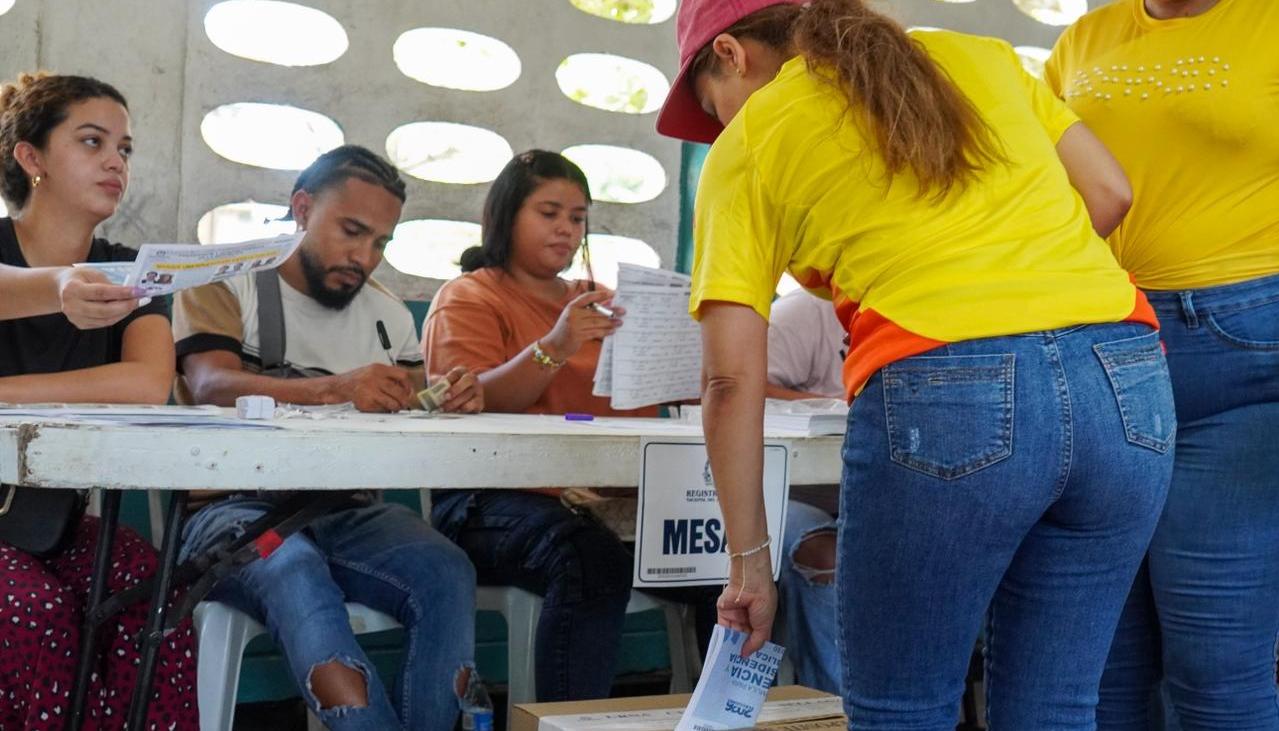 Mesa de votación en Barranquilla.