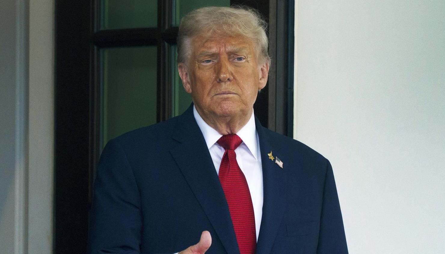 Congresistas piden al presidente Donald Trump no intervenir Cuba.