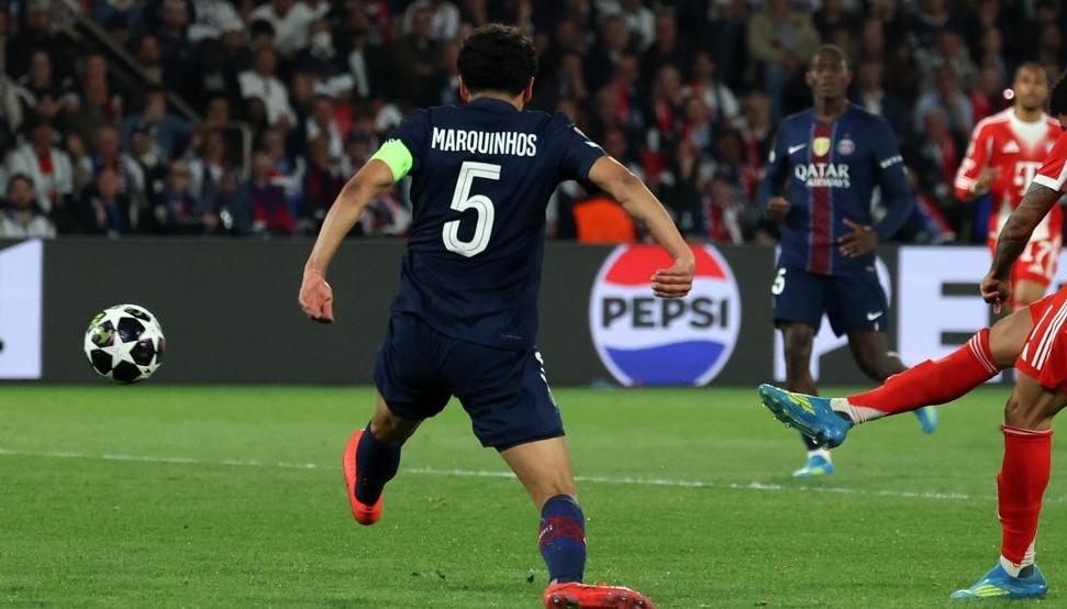 El remate de Luis Díaz que terminó en gol ante el PSG. 