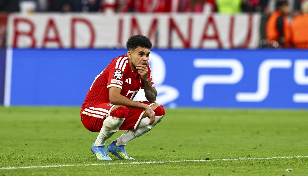 La tristeza de Luis Díaz tras la eliminación del Bayern Múnich de la Liga de Campeones.