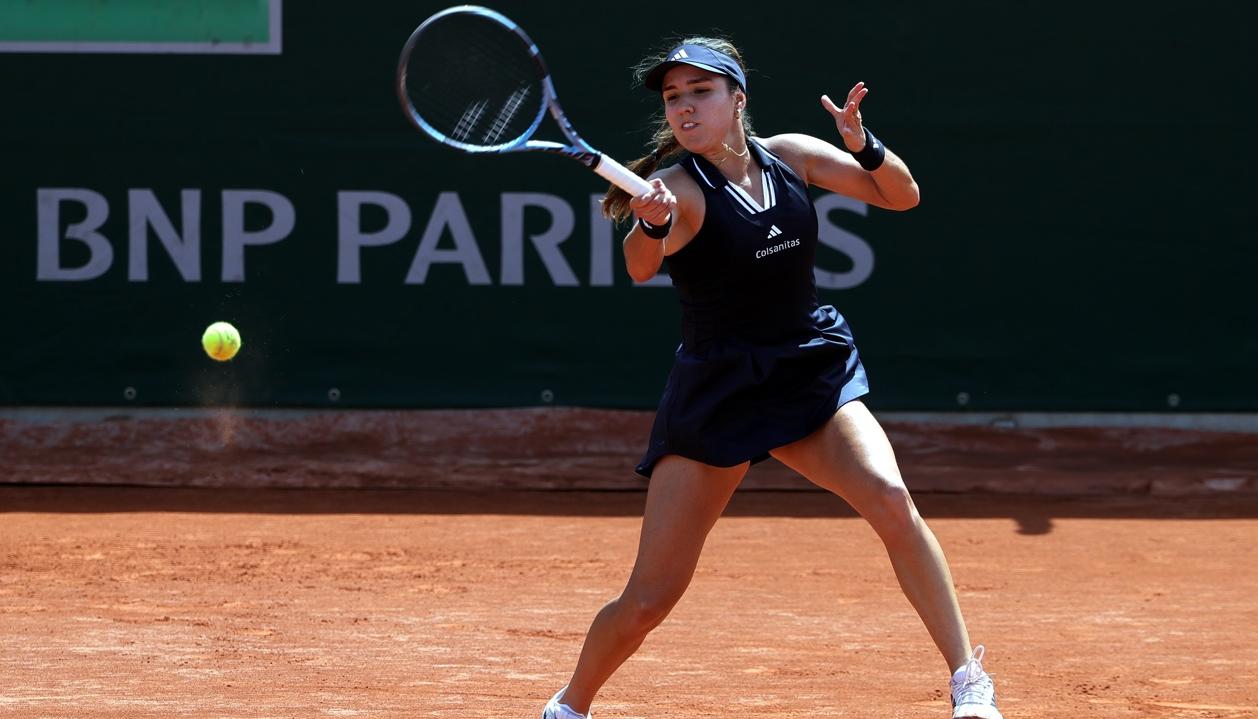 La colombiana María Camila Osorio durante su partido contra la rusa  Anna Kalinskaya.