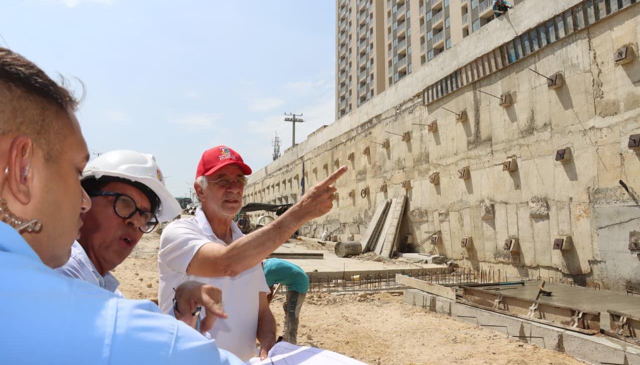 El gobernador Eduardo Verano realizó un recorrido de inspección por la Gran Vía. 