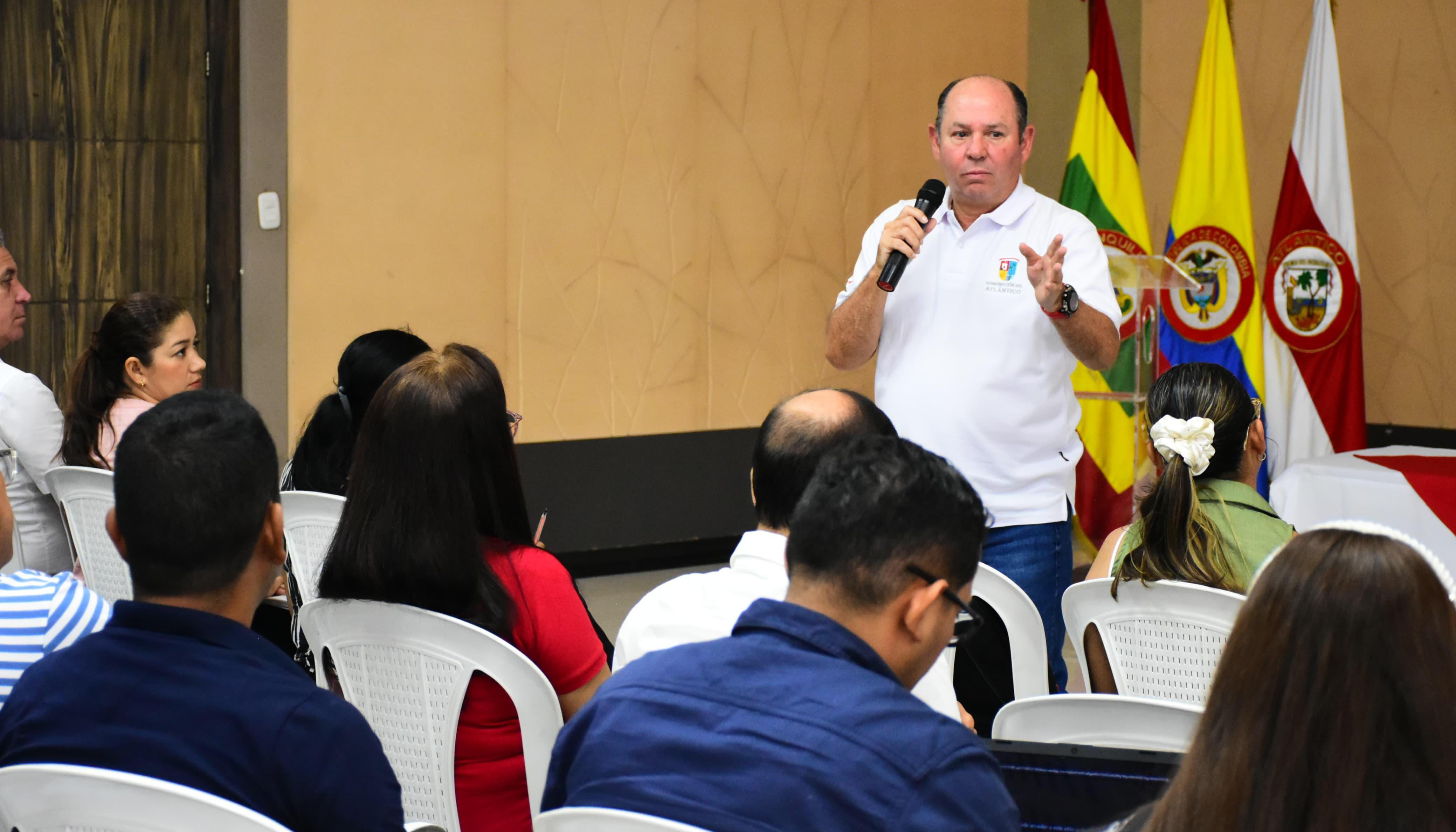 Secretario de Salud del Atlántico, Luis Carlos Fajardo, en reunión con EAPB y ESE. 