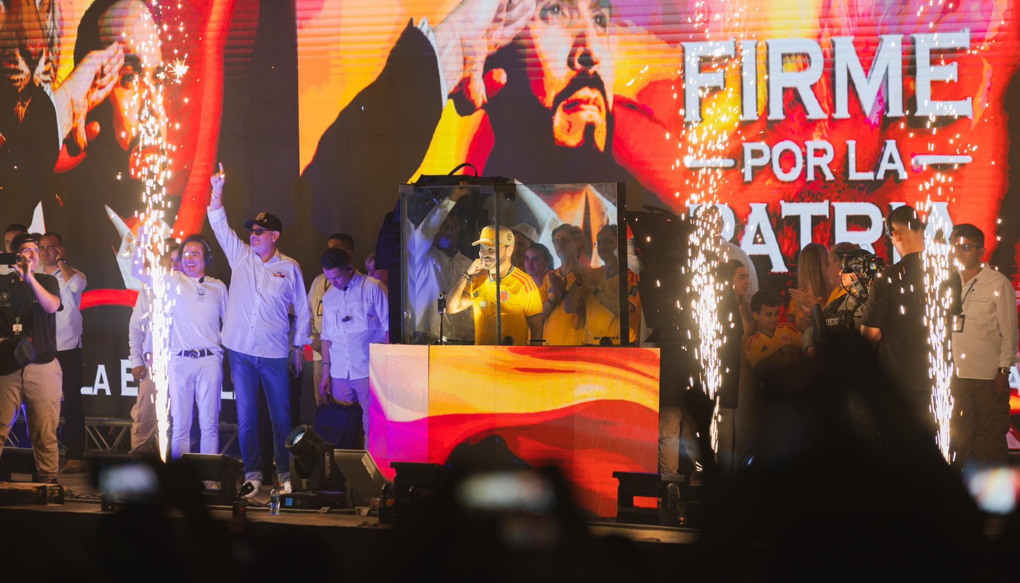 Abelardo De La Espriella con la camiseta de la Selección Colombia.