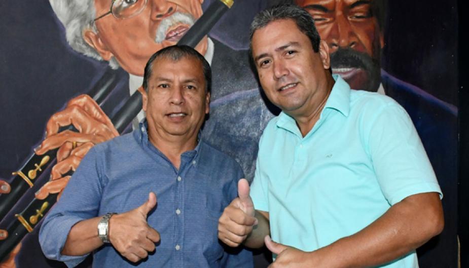 Alexander Tatis y Fredy Sogamoso, conductores del programa 'Sale el sol'.