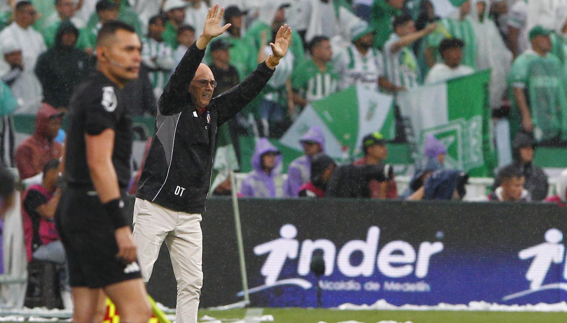Alfredo Arias.