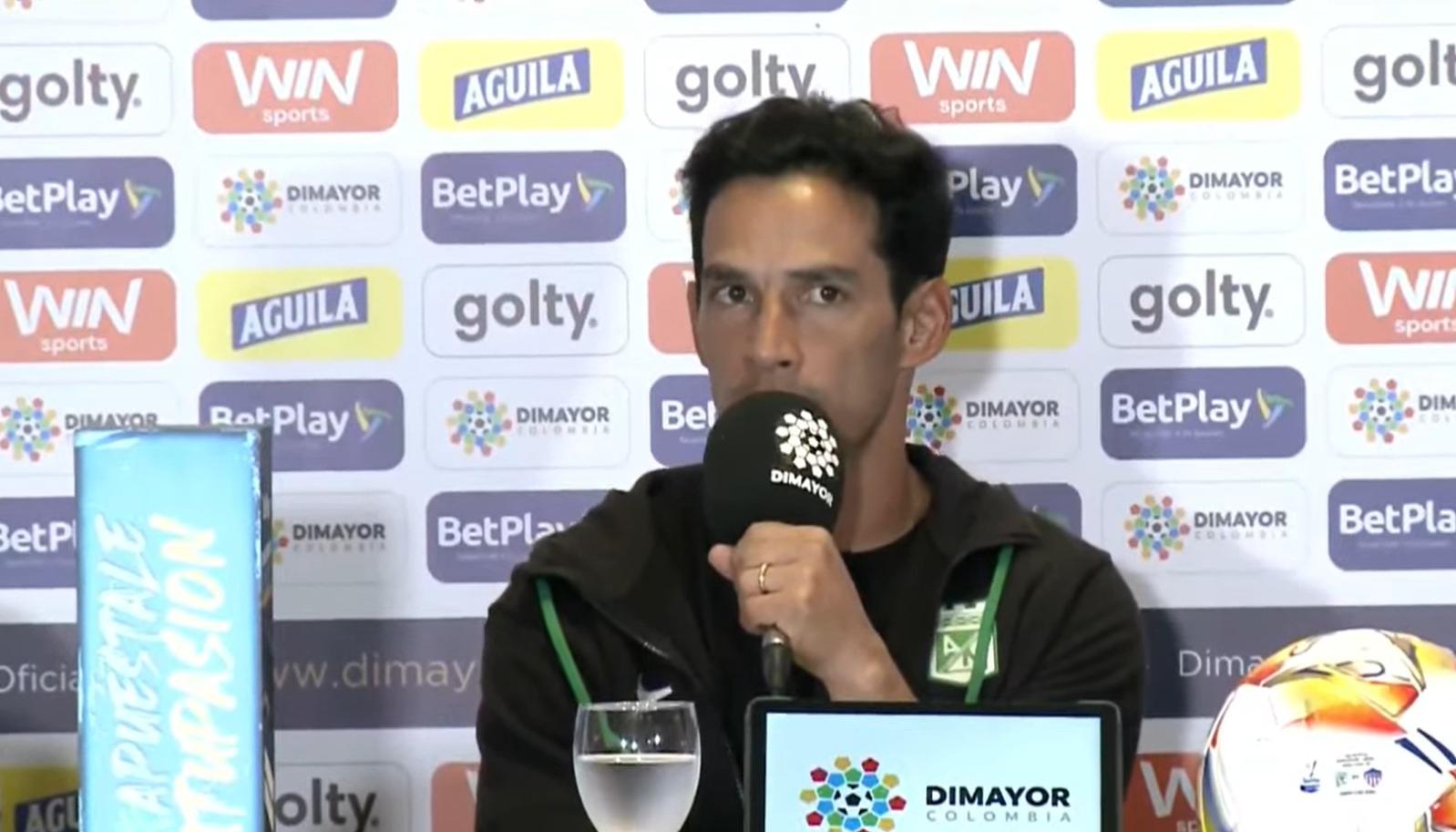 El técnico de Atlético Nacional, Diego Arias.