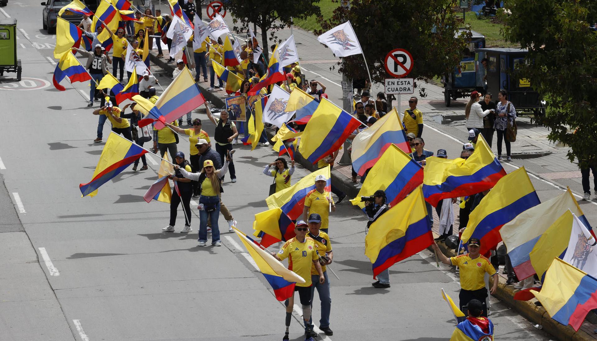 Simpatizantes de Abelardo De la Espriella durante la manifestación. 