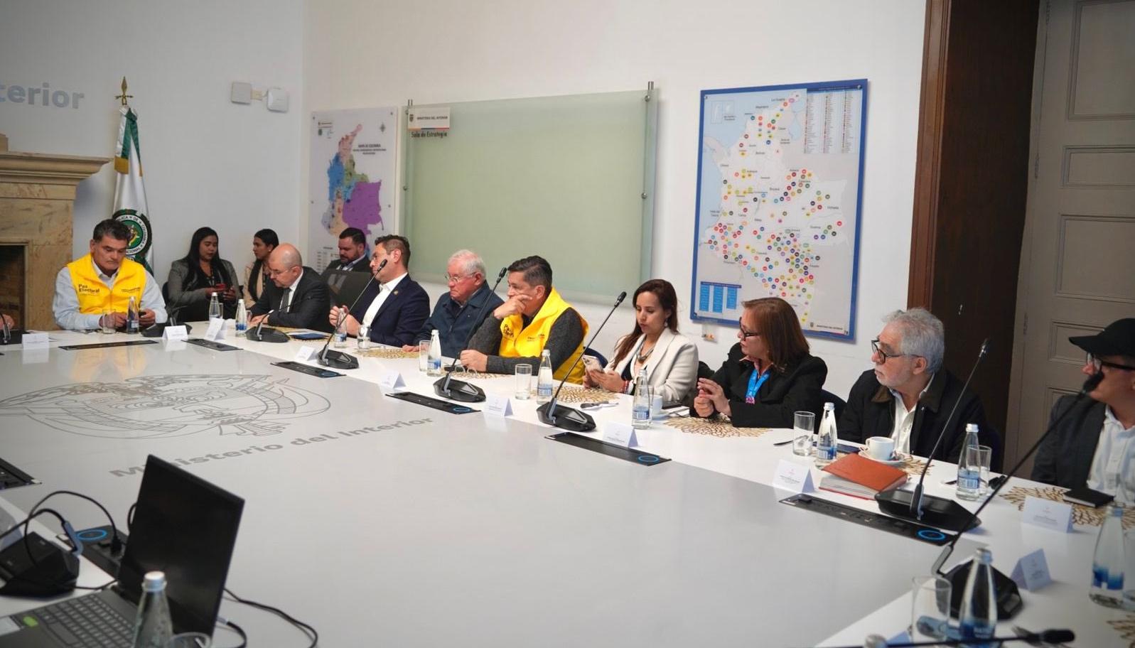 Cumbre de seguimiento institucional a las elecciones.