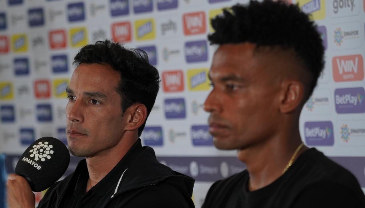 Diego Arias y el capitán William Tesillo