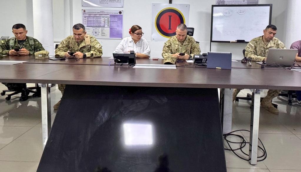 La Gobernadora del Magdalena, Margarita Guerra, durante el PMU de este lunes festivo.
