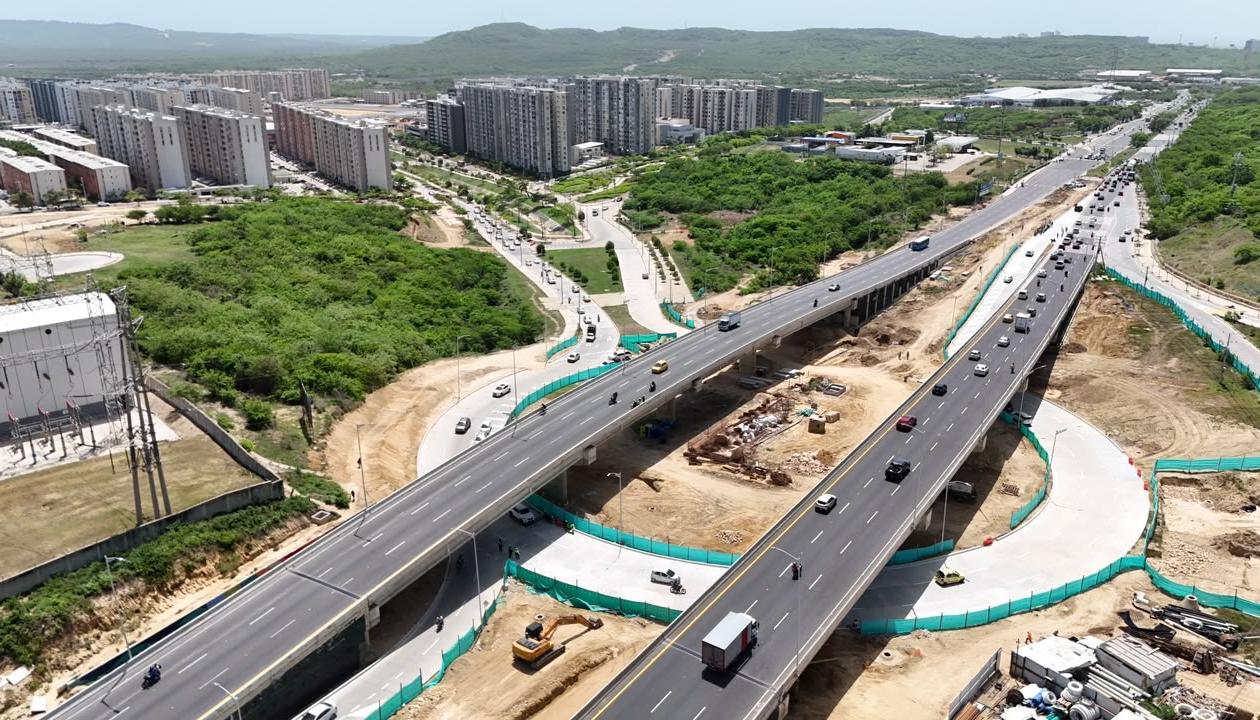 Intercambiador vial de Alameda del Río.