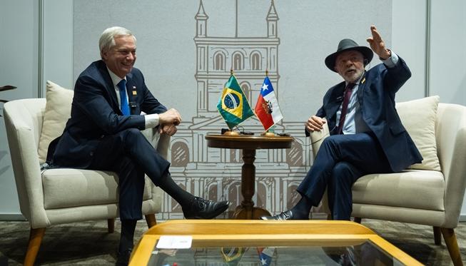 Lula se reúne con Kast para reforzar los lazos económicos y lo invita a visitar Brasil