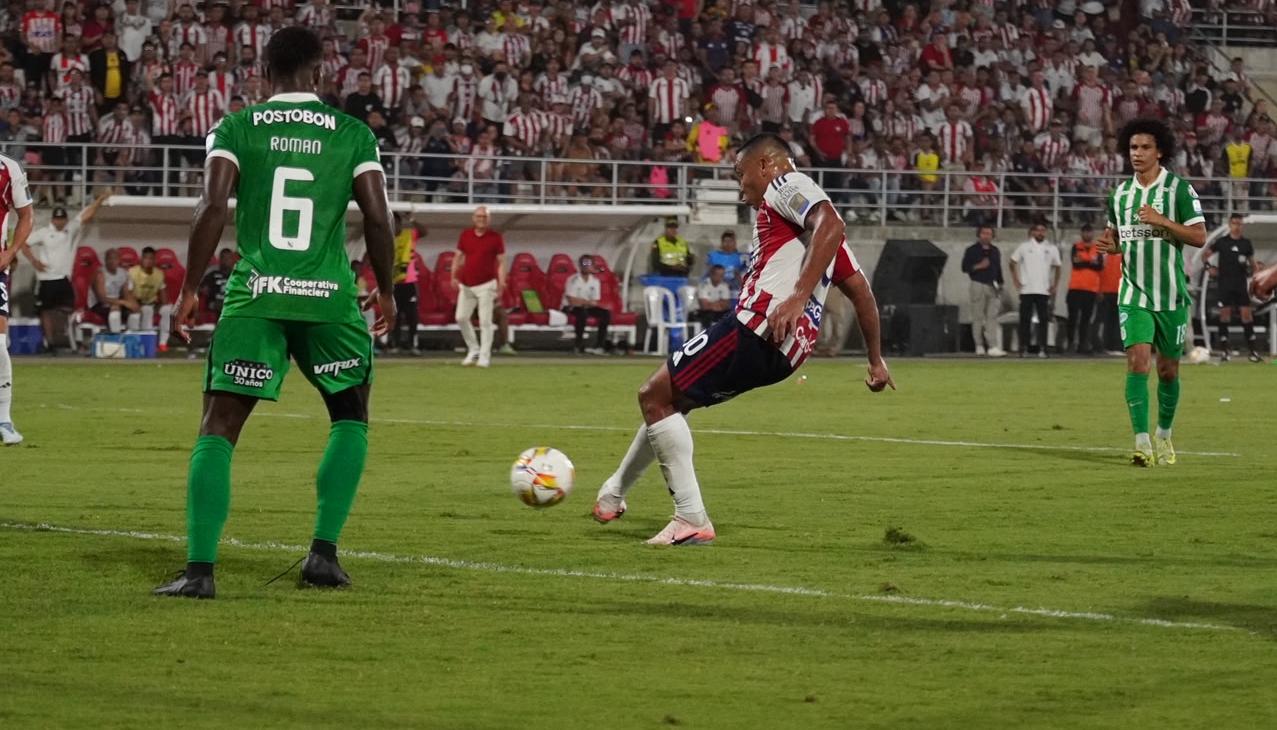 La definición de Muriel en el segundo gol de Junior.