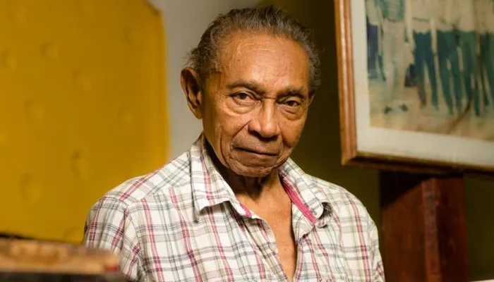 Ovidio Granados Melo, experto en la reparación de acordeones, de Mariangola, Cesar.