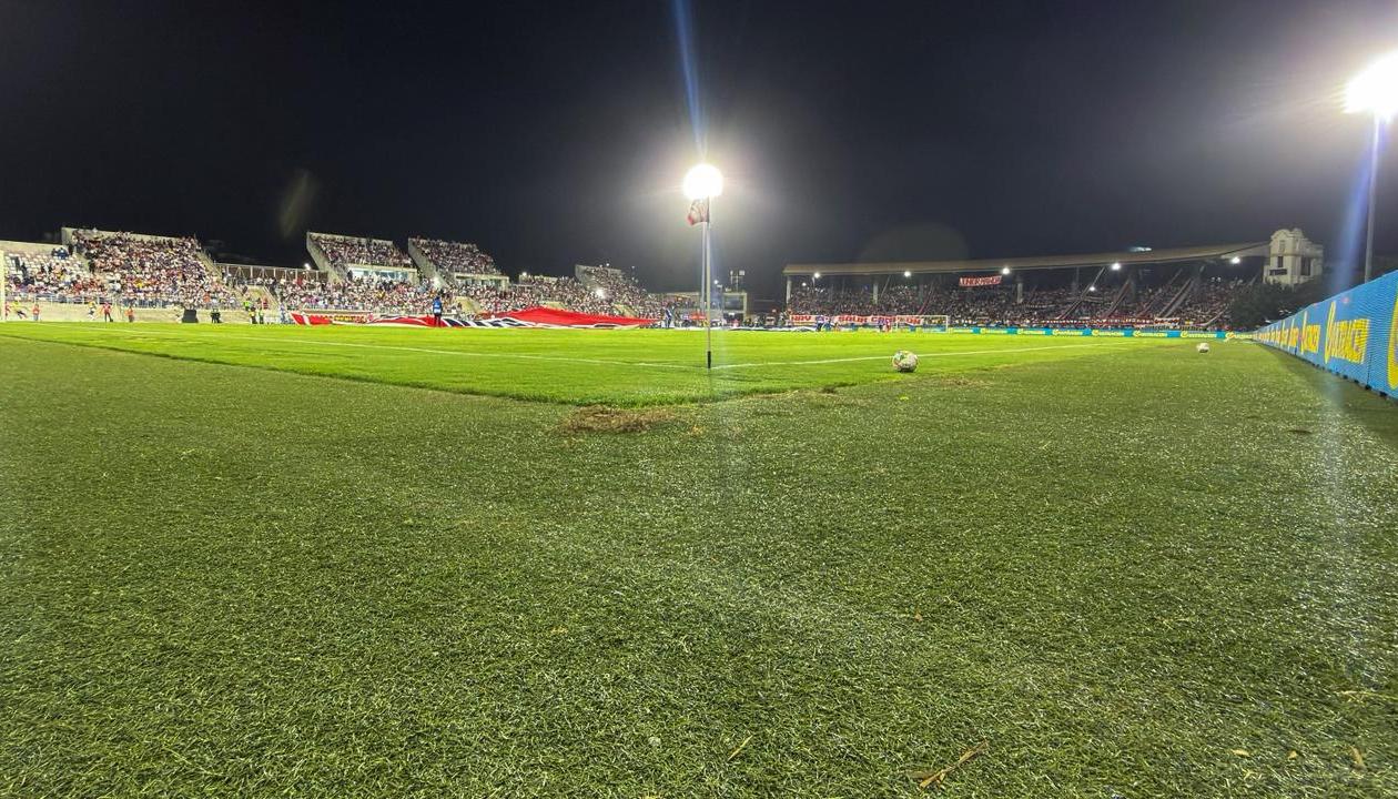 El estadio Romelio Martínez.