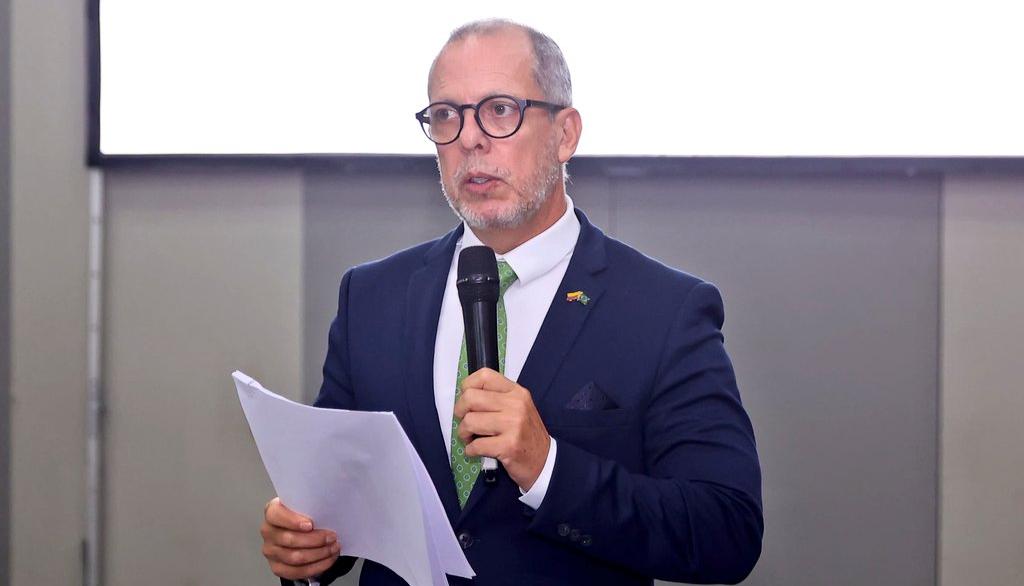 El embajador de Colombia en Brasil, Alfredo Saade.