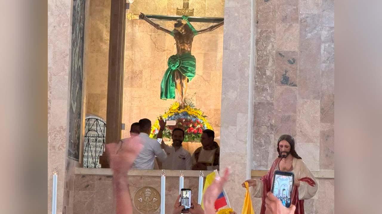 Presidente electo Abelardo De La Espriella en la Basílica del Señor de Los Milagros de La Villa de San Benito Abad.