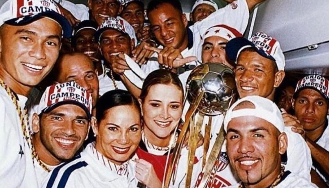Celebración de Junior en 2004.