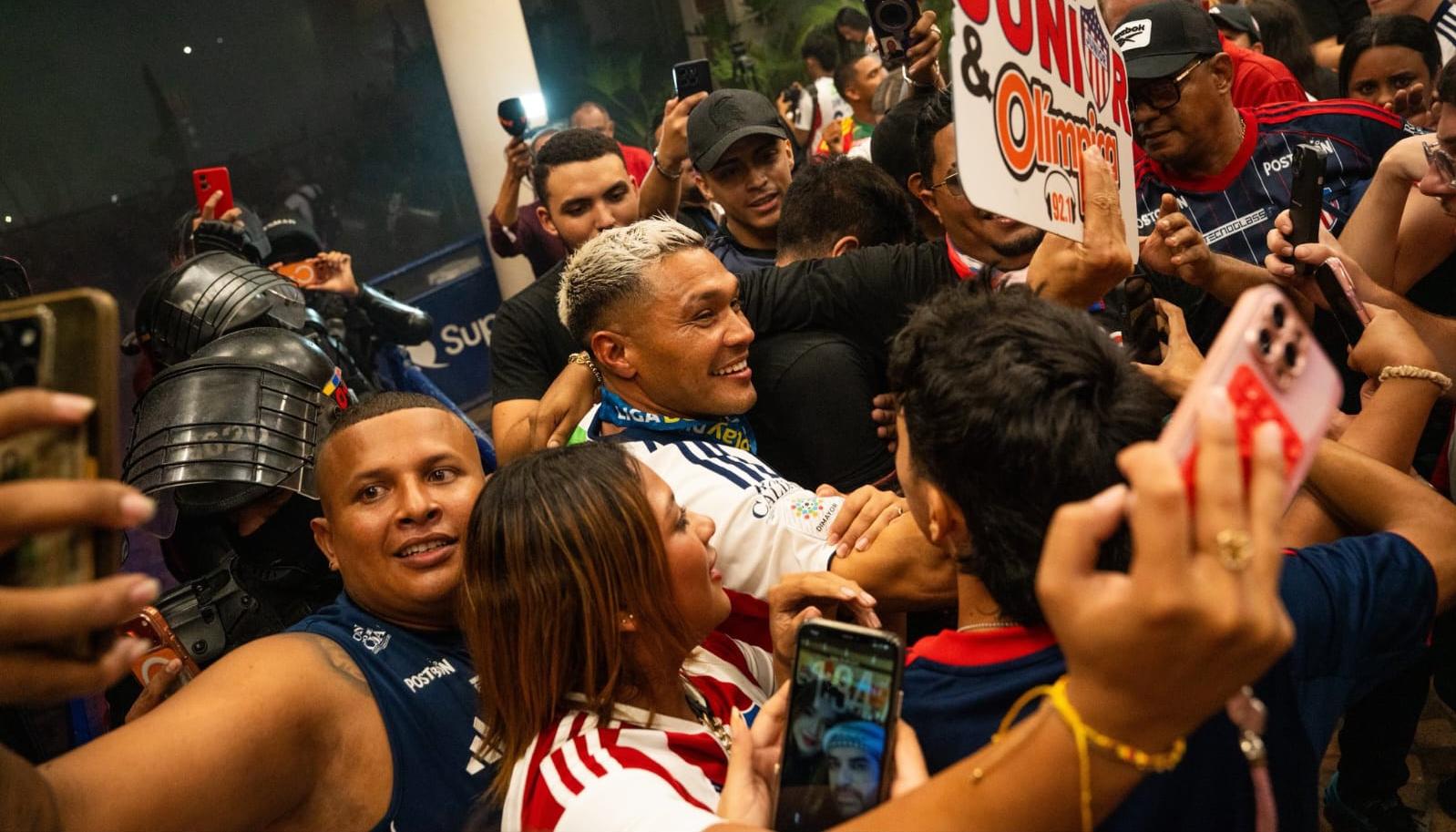 Teófilo Gutiérrez fue ovacionado por todos los hinchas.