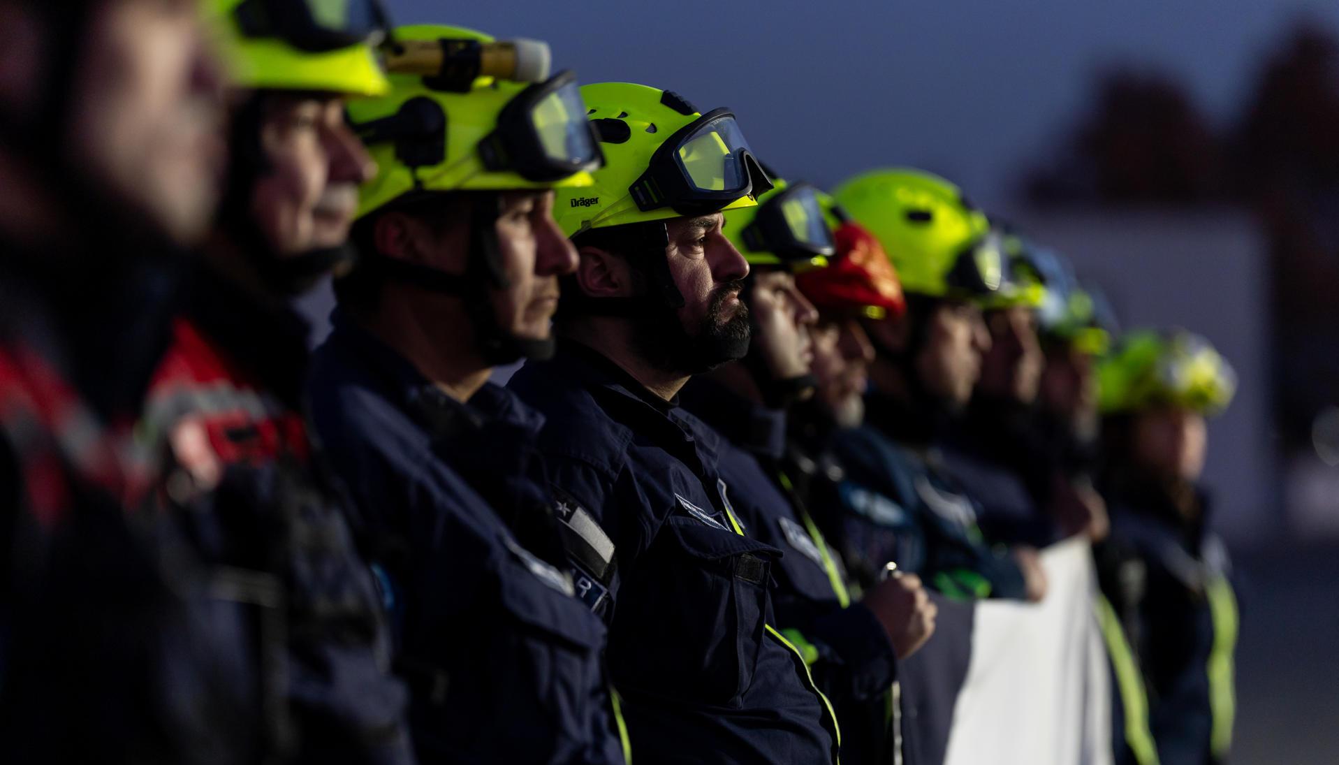Unidad Especializada de Bomberos, USAR boCH, se preparan para embarcar rumbo a Venezuela
